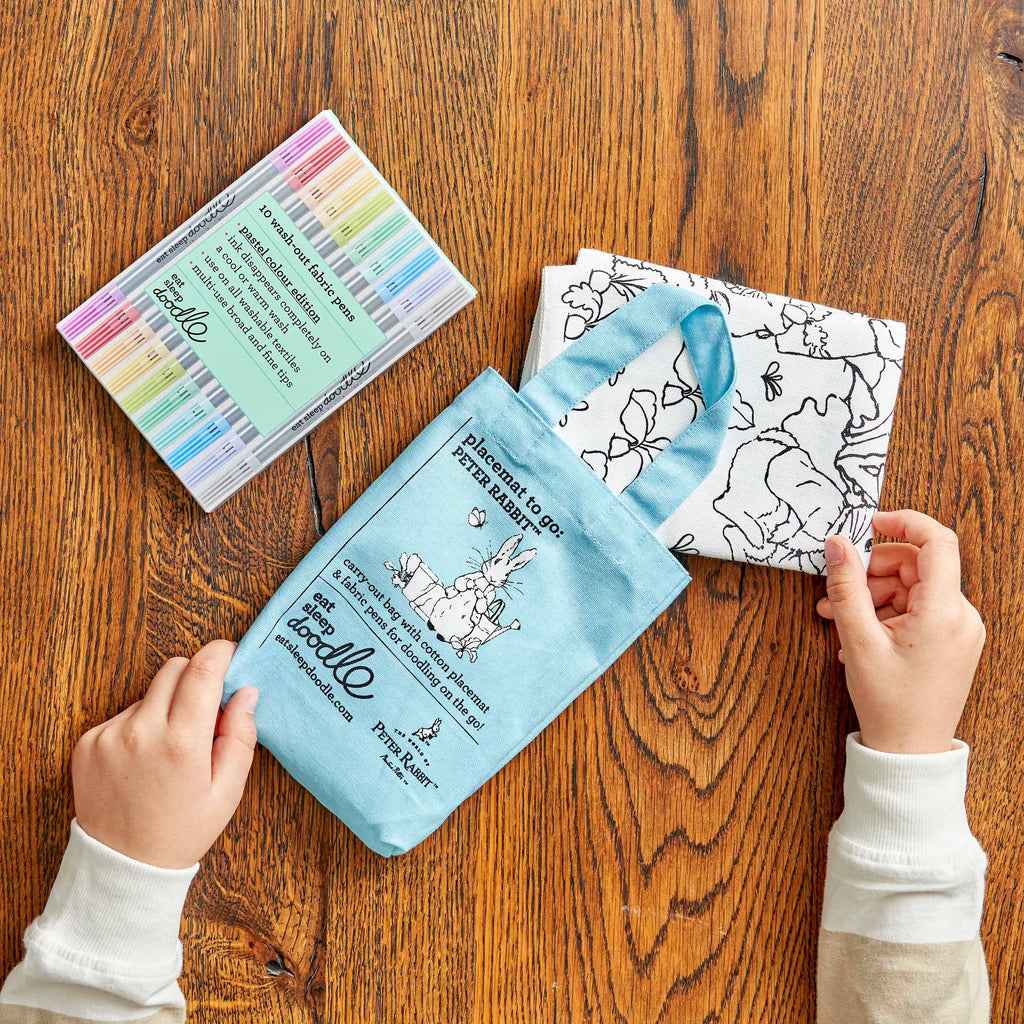 Eatsleepdoodle - Peter Rabbit™ Placemat to Go - Colouring Craft Kit