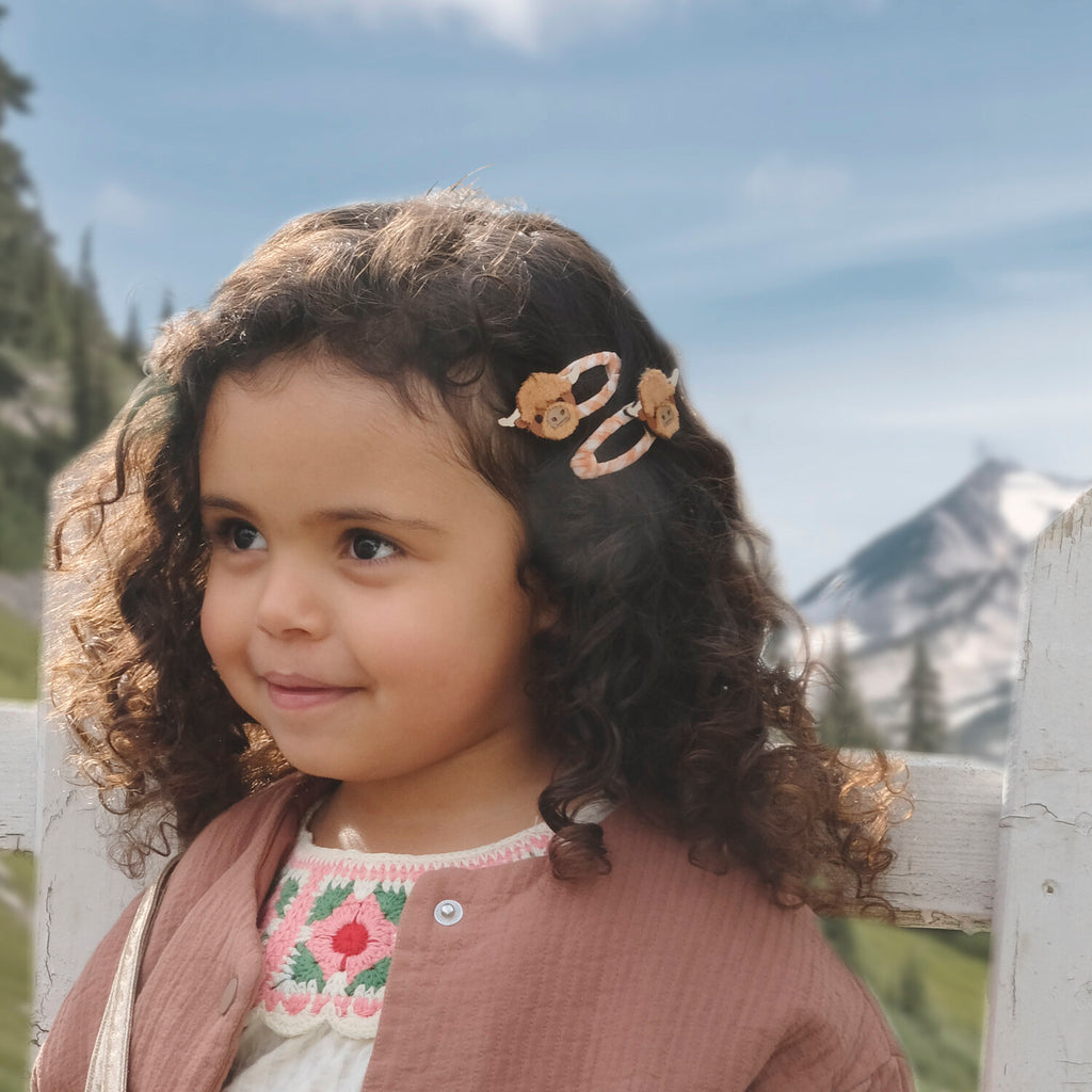Rockahula- Hettie Highland Cow Clips- Baby at the bank