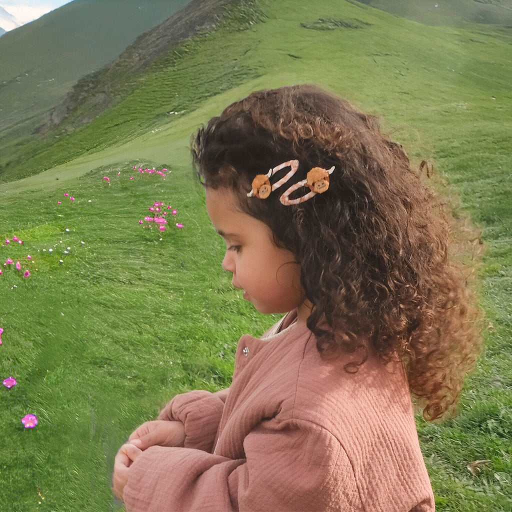 Rockahula- Hettie Highland Cow Clips- Baby at the bank