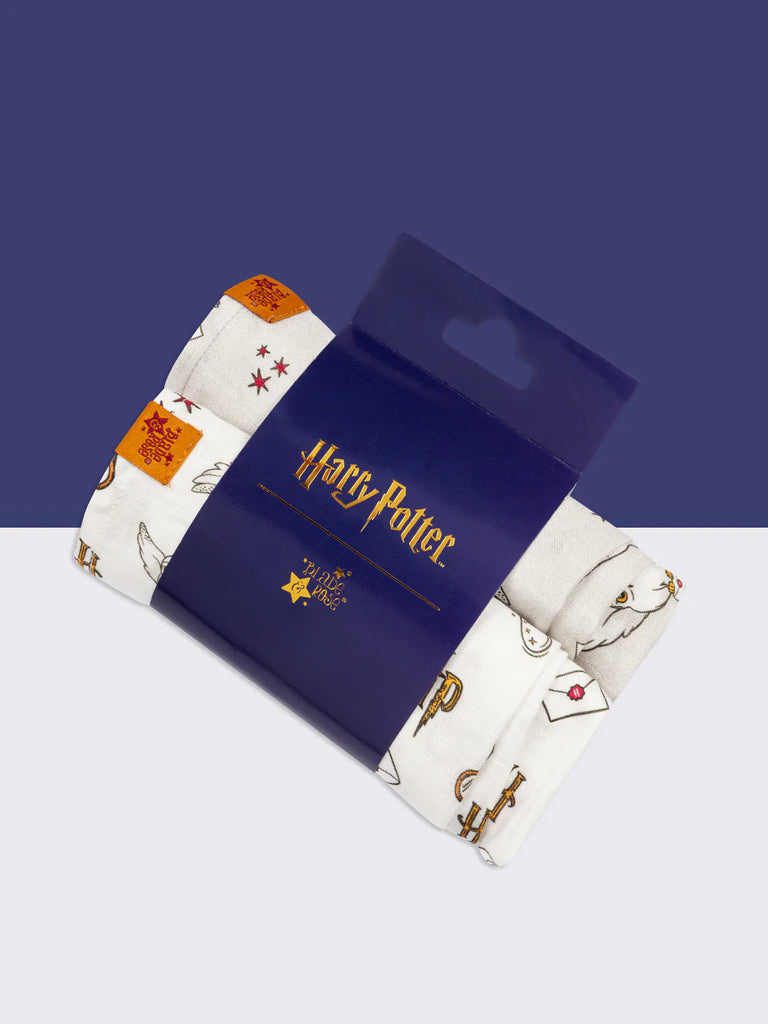 Blade and Rose- Harry Potter™ Hedwig Muslin Squares- Baby at the bank