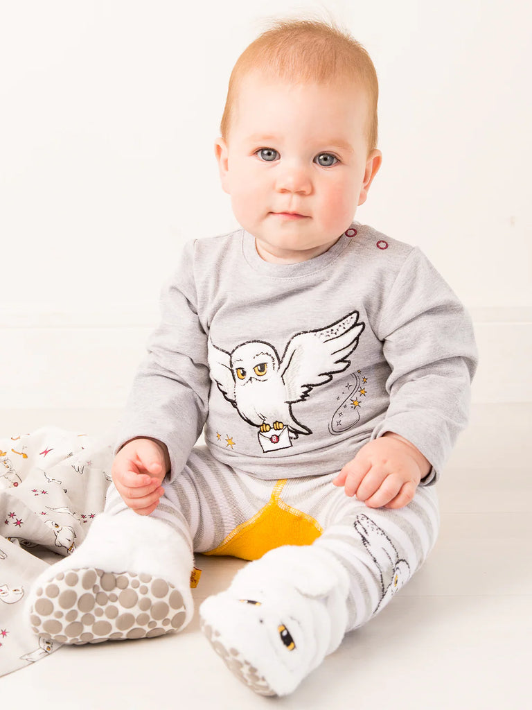 Blade and Rose- Harry Potter™ Hedwig Booties- Baby at the bank